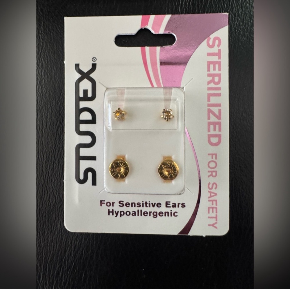NEW Studex April birthstone gemstone
crystal diamond stud earrings ear piercing